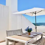 Blue Sky - With Roof Terrace In *